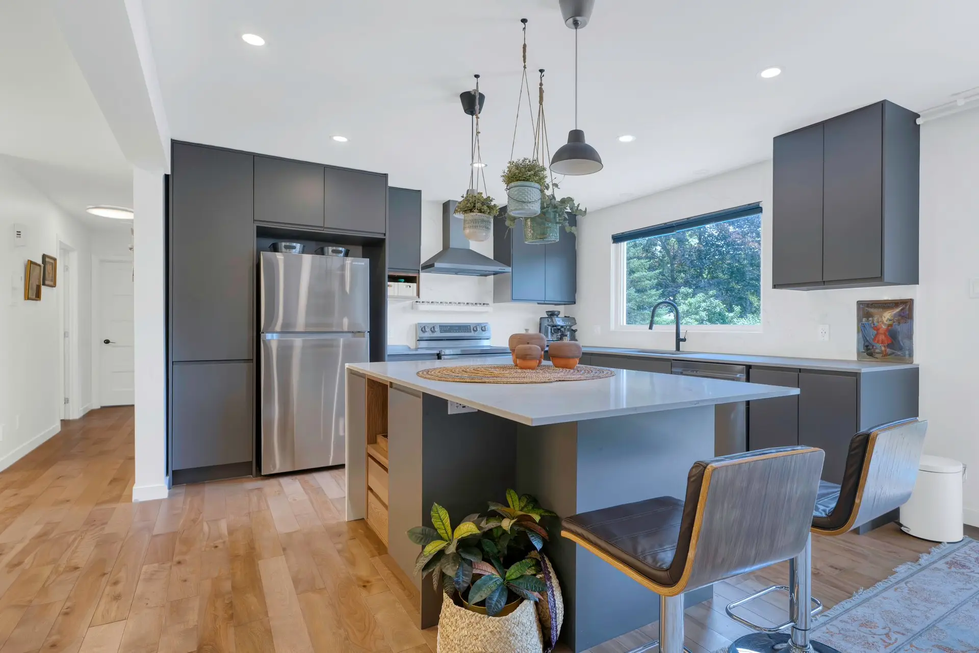 Kitchen of bungalow for sale in Candiac
